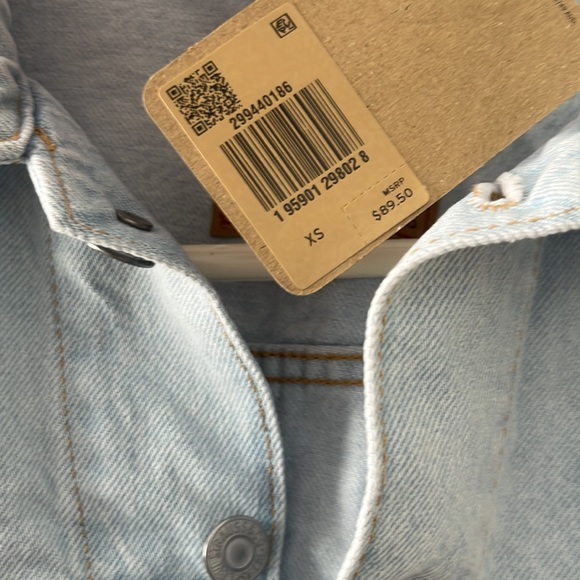 NWT Levi’s Ex Boyfriend Trucker Jacket - Picture 4 of 7
